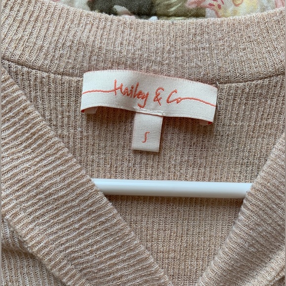 Hailey & Co Women’s Dusty Rose Ruffle Tiered Long Sleeve Top Size Small - Picture 5 of 7